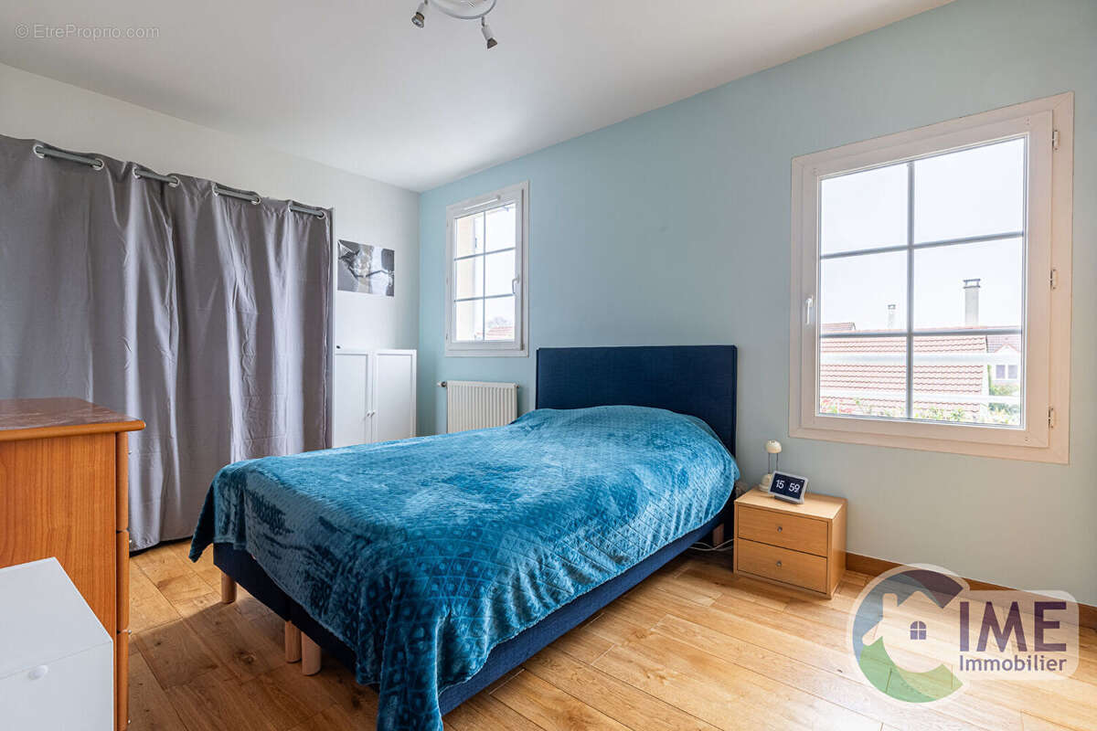 Maison à LONGJUMEAU