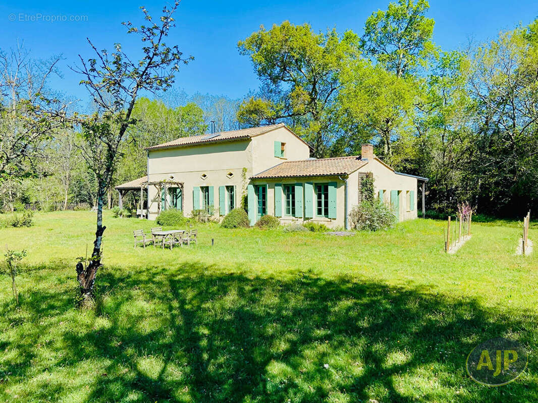 Maison à LESPARRE-MEDOC