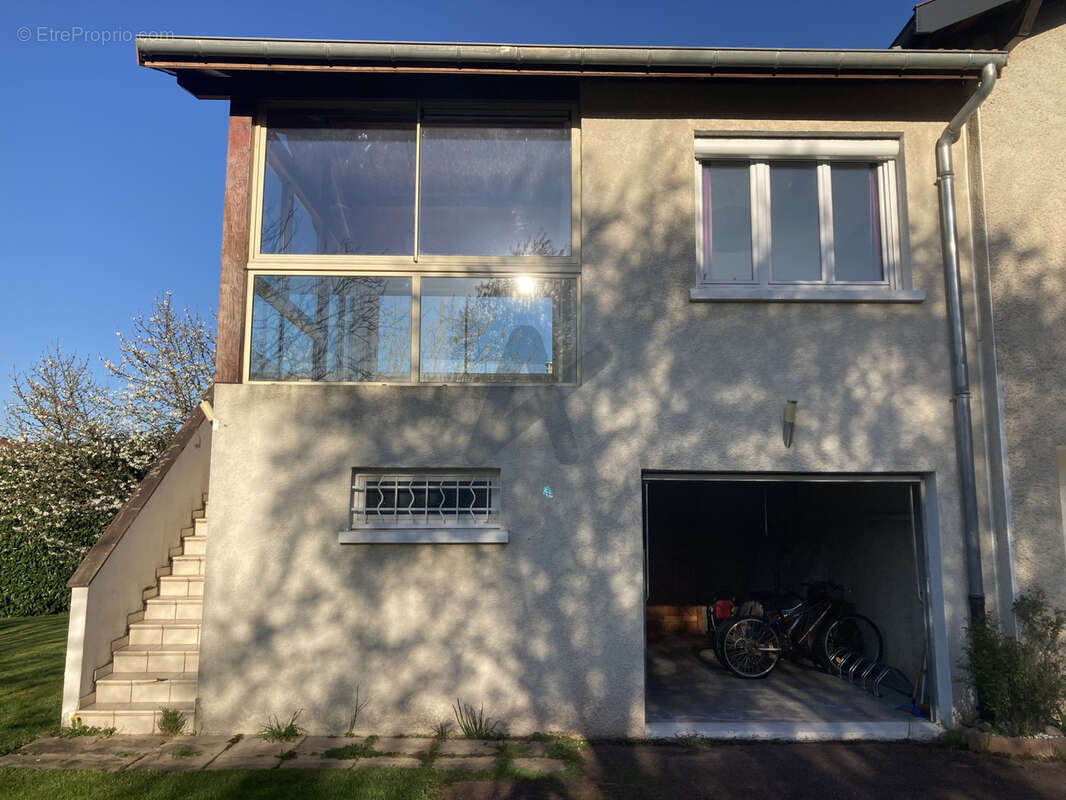 Maison à LUCENAY