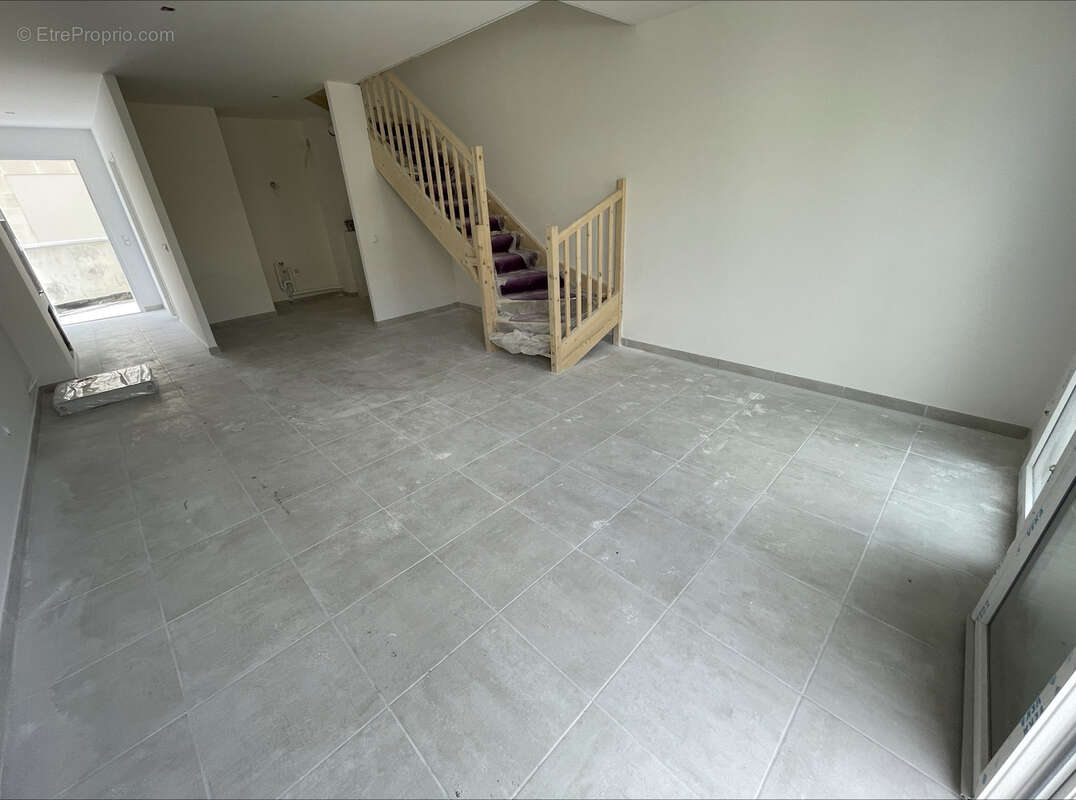 Maison à BLANQUEFORT