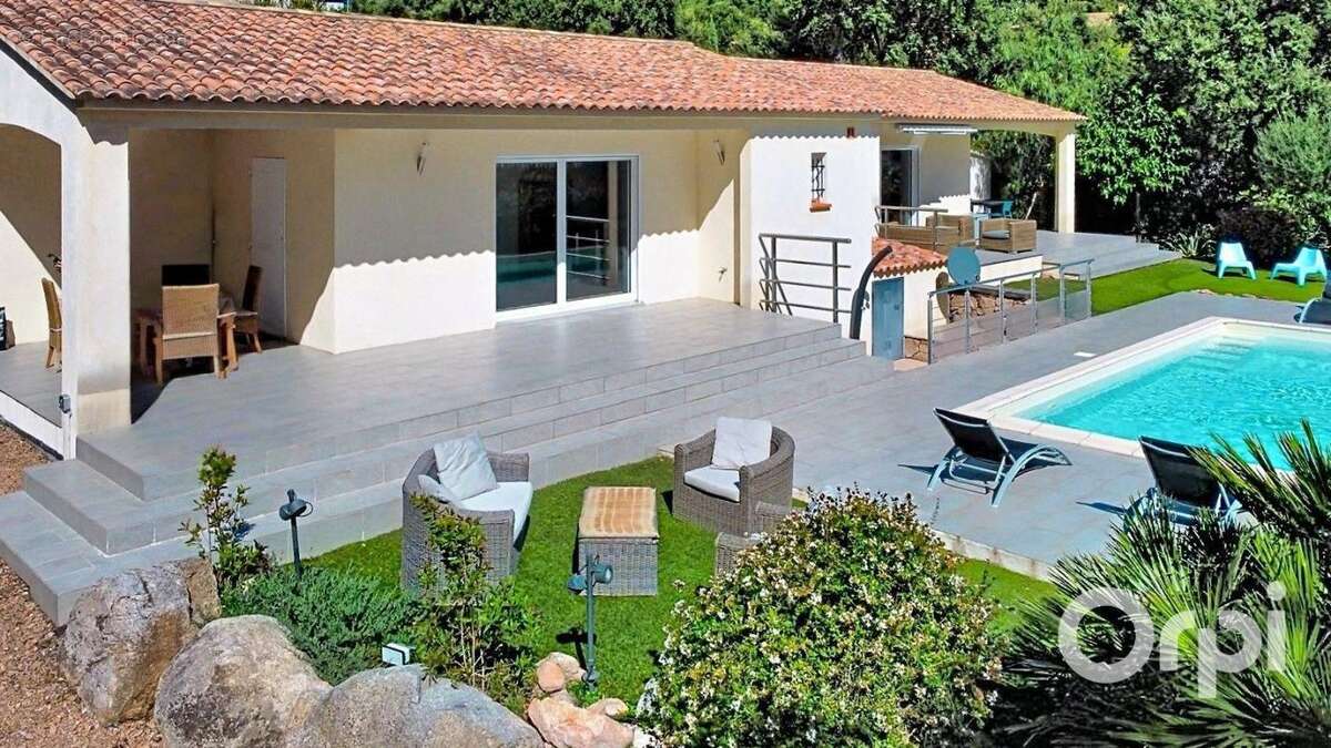 Ensemble Immobilier avec piscine - Idéal investissement locatif ou résidence familiale - photo 3