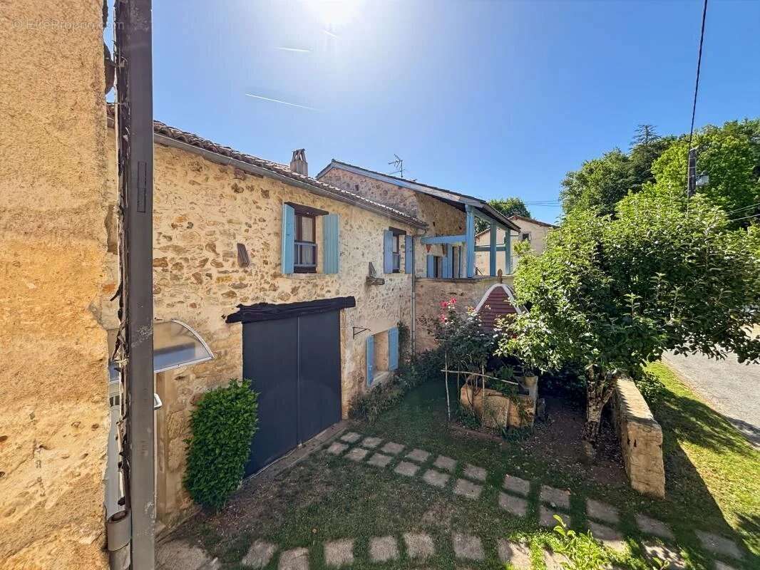 Belle propriété ancienne avec potentiel touristique en Dordogne - photo 2