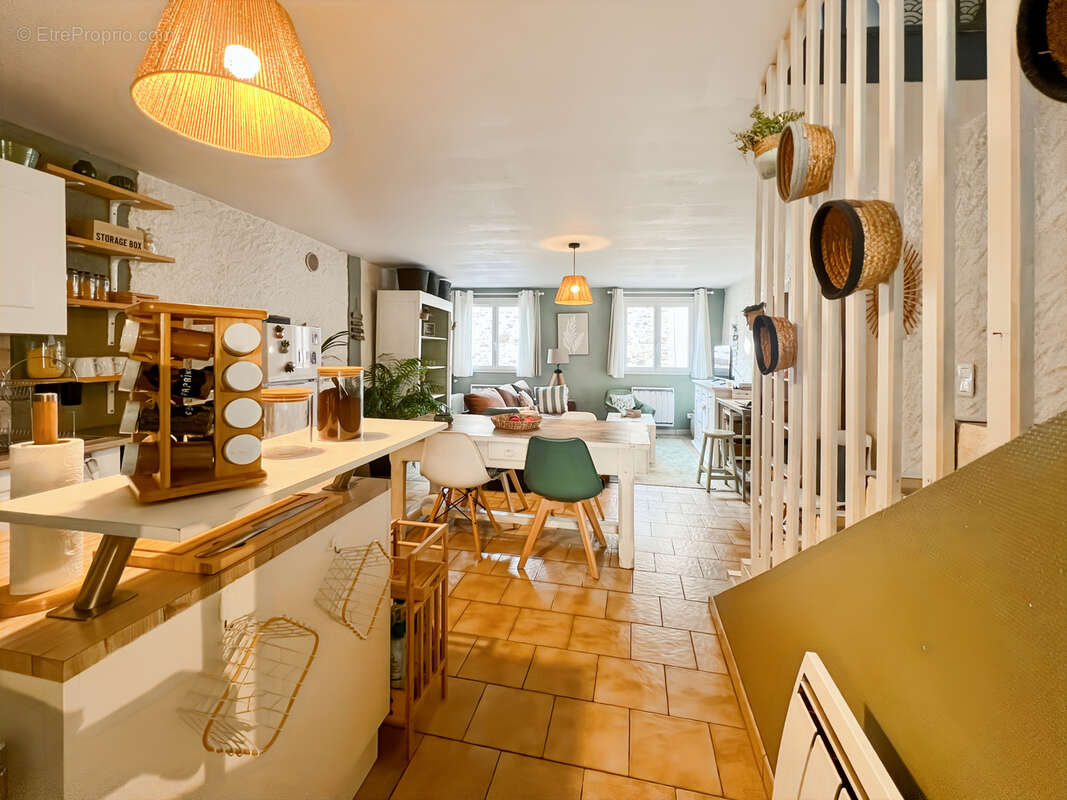 Maison à PONT-DU-CHATEAU