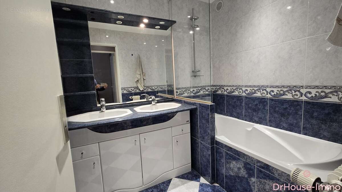 Appartement à LA COURNEUVE