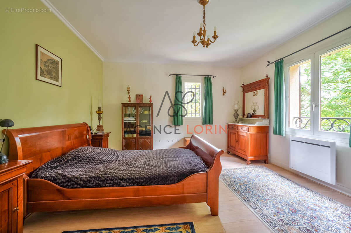 Maison à LE VESINET