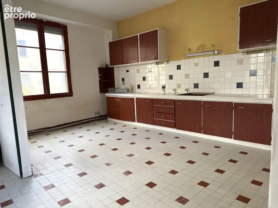 Maison, style Napoléon III, de 153 m2 et une maison de 314 m2 à rénover - photo 4
