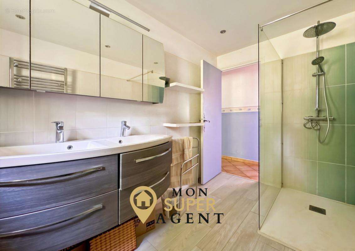 Maison à LE MEE-SUR-SEINE