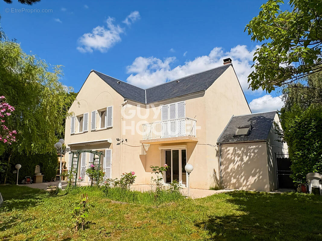 Maison à BUSSY-SAINT-GEORGES