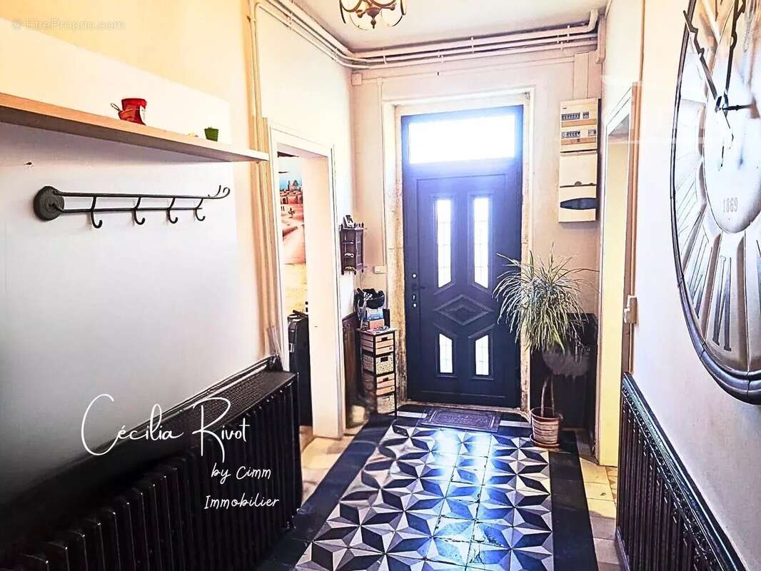 Appartement à SAINT-YZAN-DE-SOUDIAC