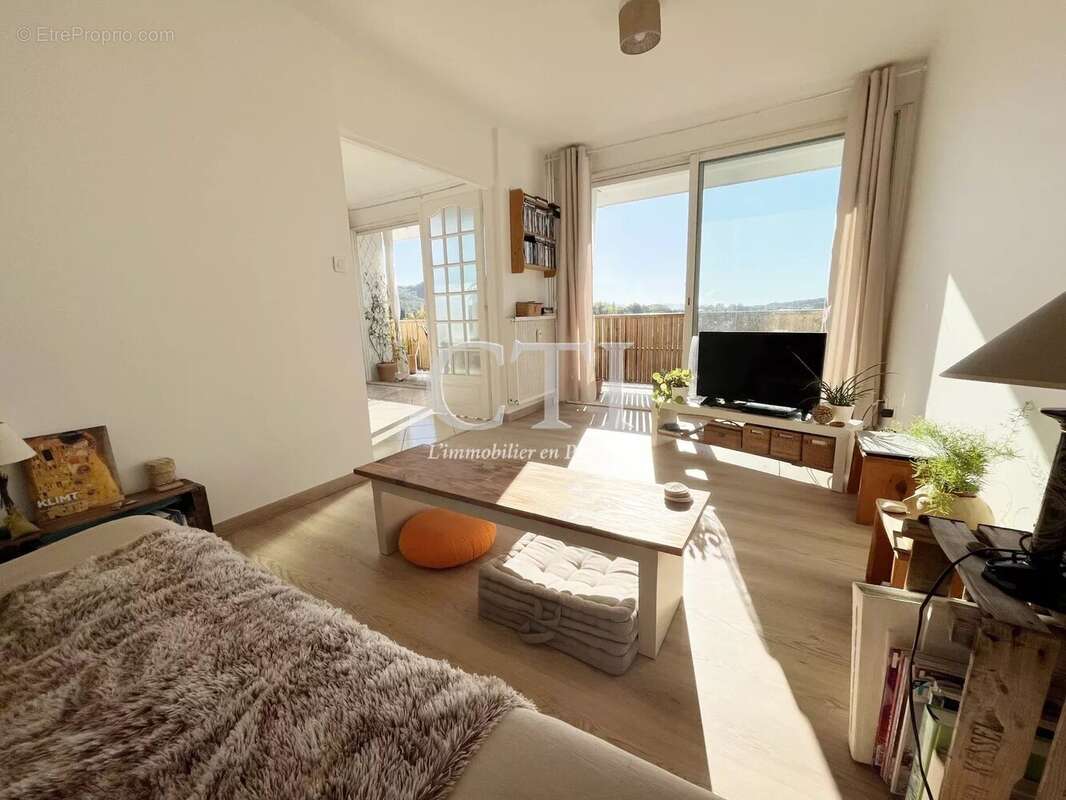 Appartement à NYONS