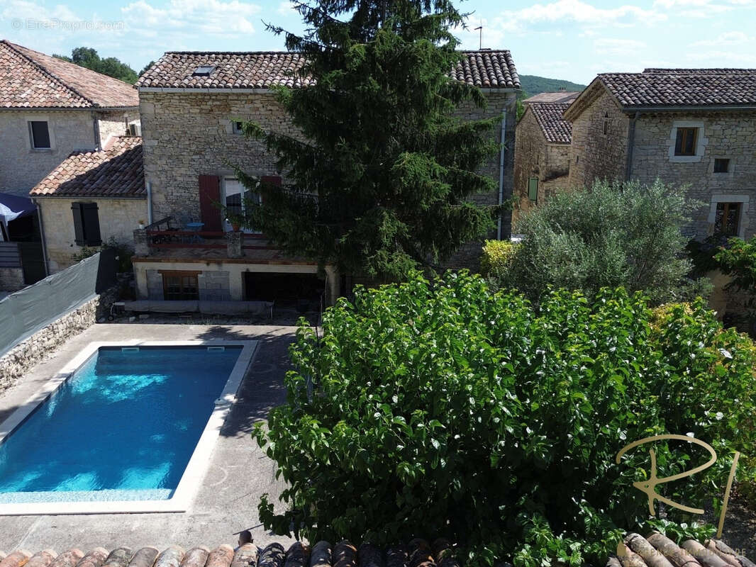 Maison à SAINT-PRIVAT-DE-CHAMPCLOS