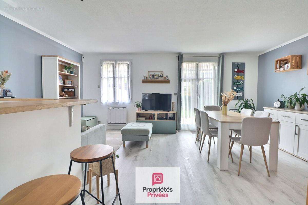 Maison à ACHERES