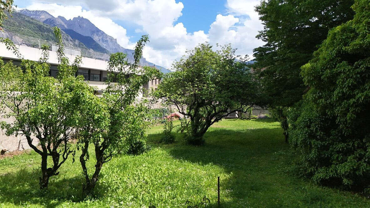 Terrain à SAINT-JEAN-DE-MAURIENNE