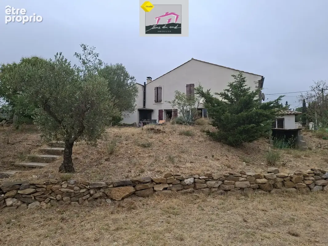 Maison en pierre avec piscine et vue dégagée - photo 2