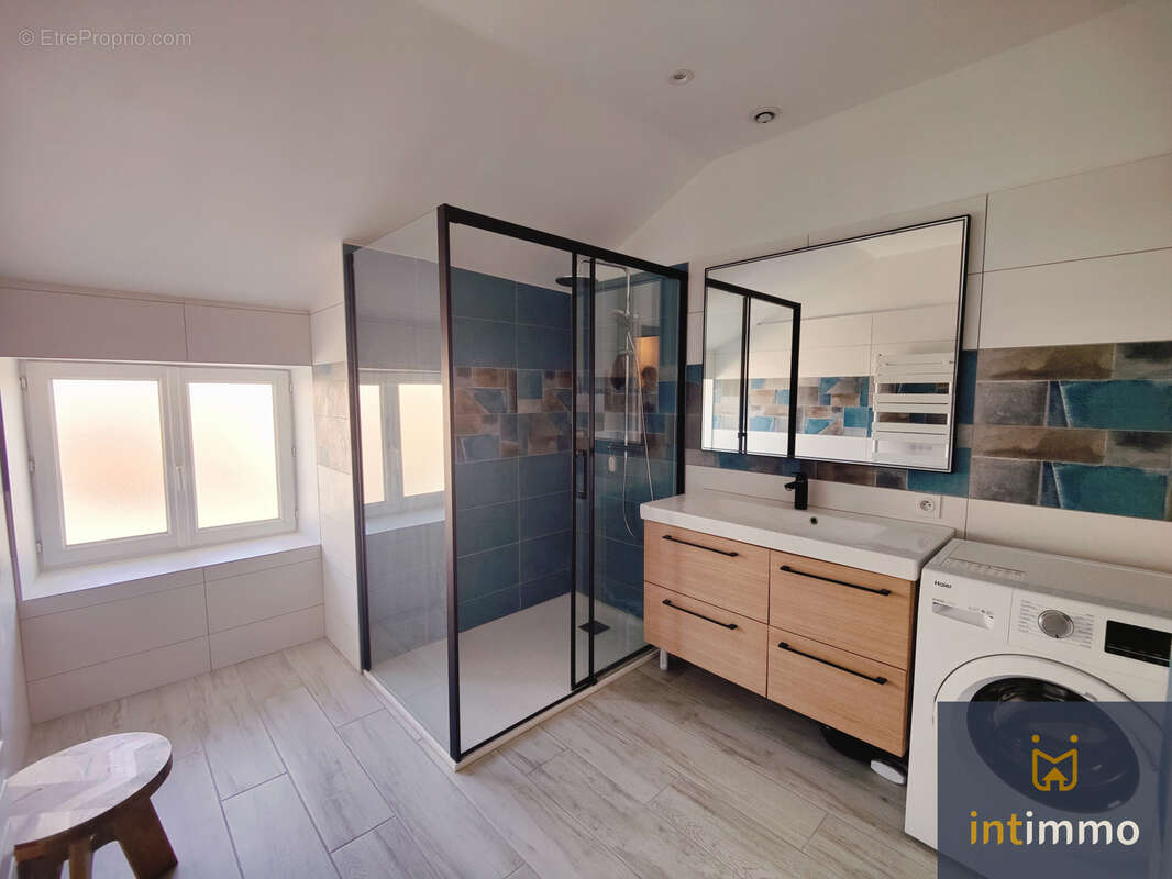 Appartement à BOURGOIN-JALLIEU
