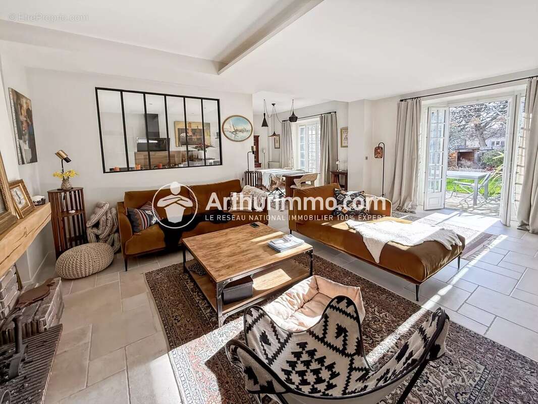 Maison à SOISY-SUR-SEINE