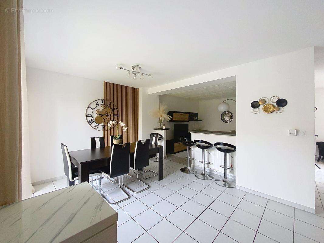 Appartement à GRIGNY
