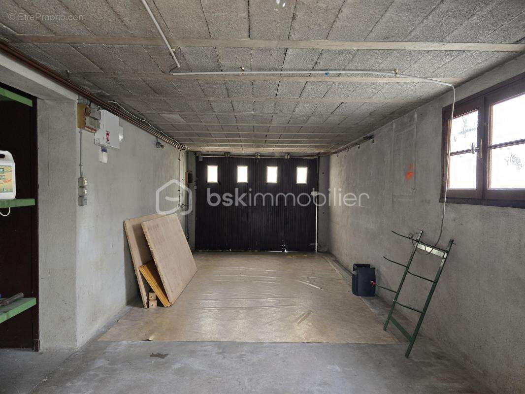 Maison à MONTELIMAR