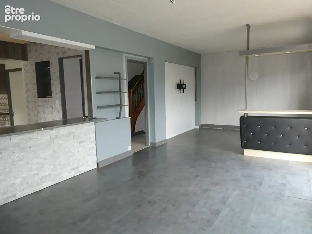 Maison avec jardin attenant au coeur de ville de Ambrières les Vallées. - photo 2
