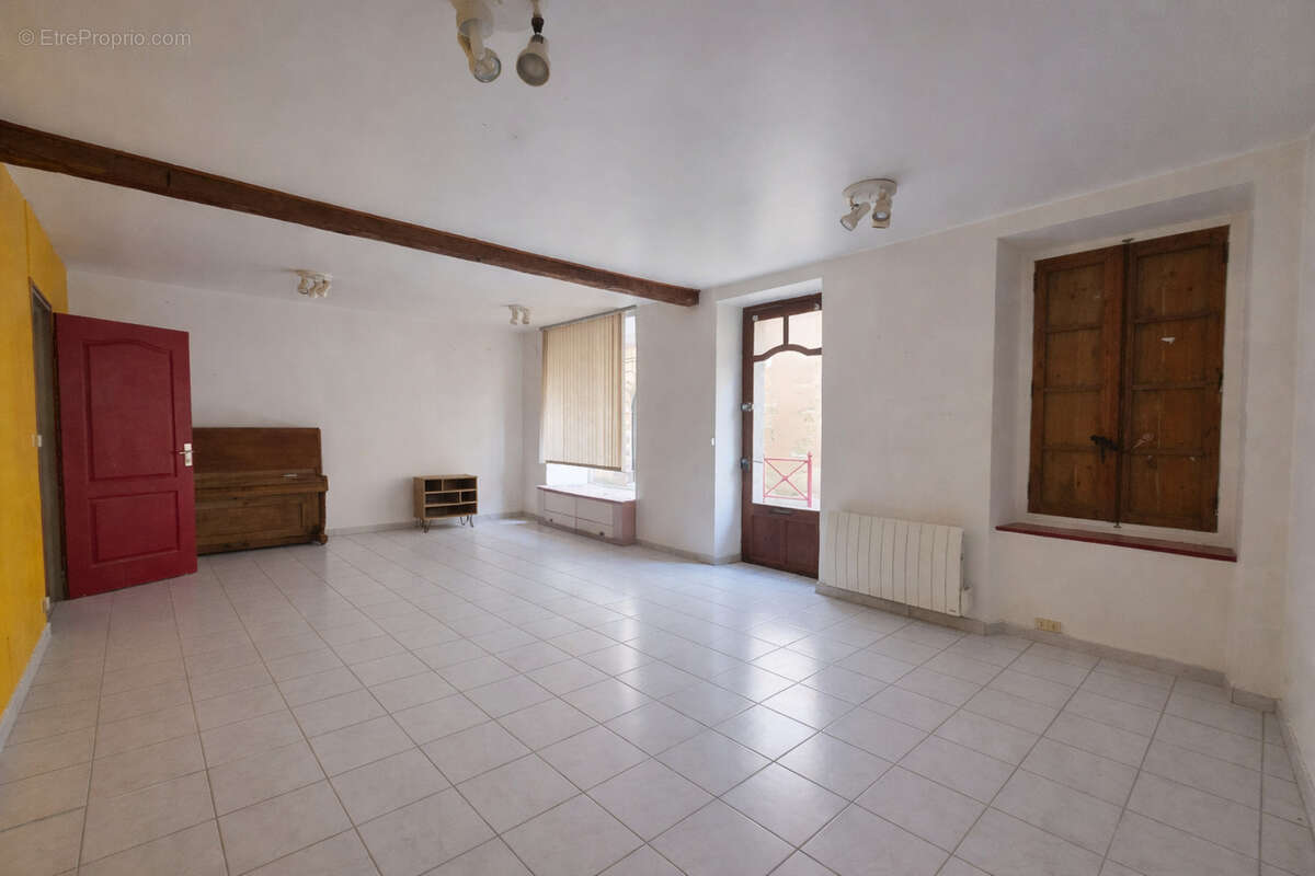 Appartement à SAINT-CHINIAN