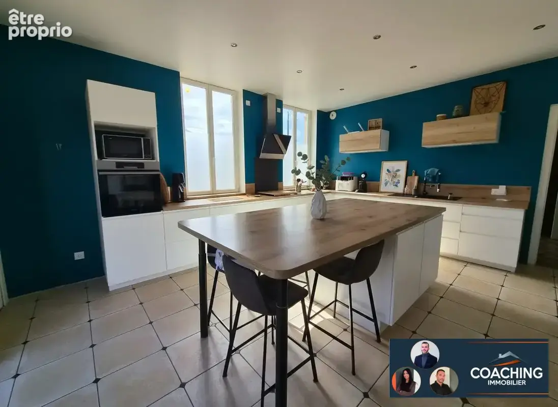 Maison 9 pièces 238 m² à vendre à Vitry-Le-Francois (51300) - photo 2