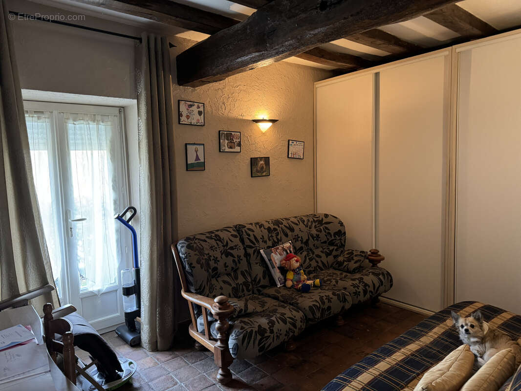 Maison à MONTCORBON