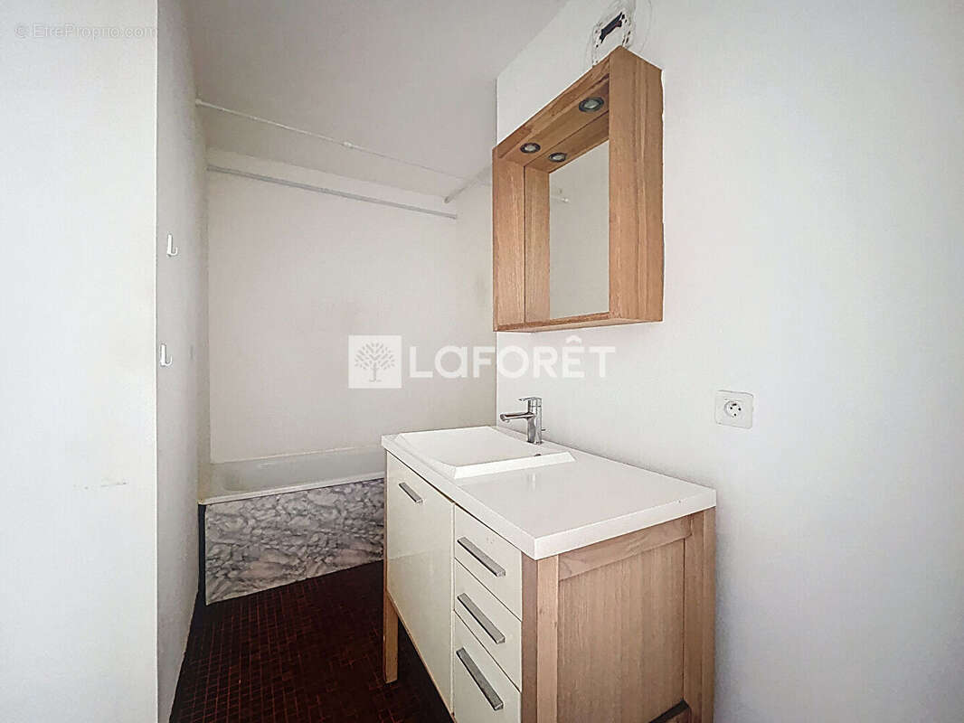 Appartement à VERNEUIL-SUR-SEINE