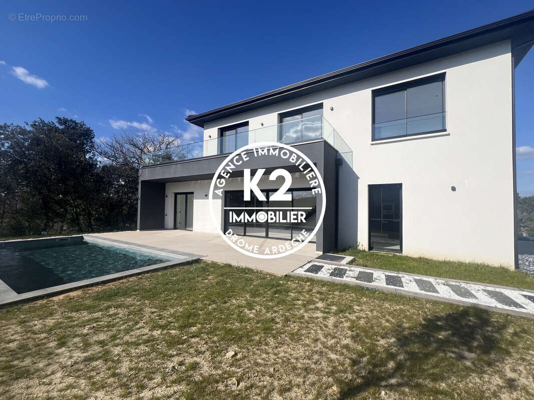 Maison à MALATAVERNE