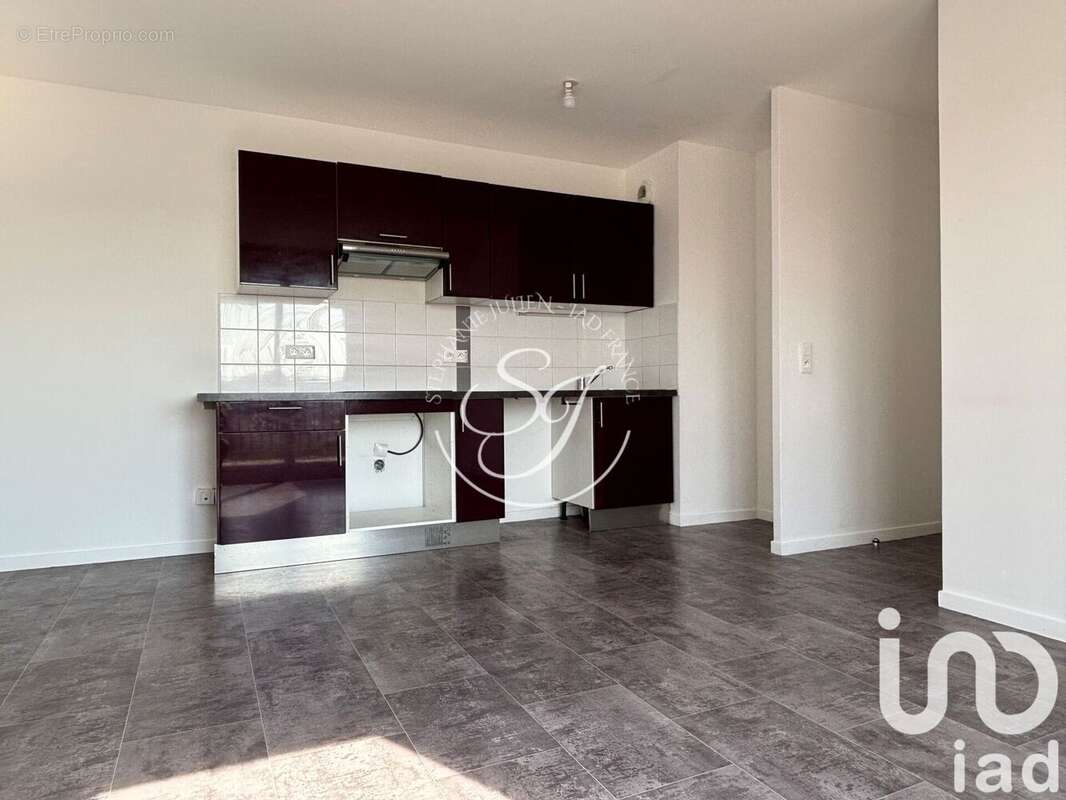 Photo 4 - Appartement à QUINCY-SOUS-SENART