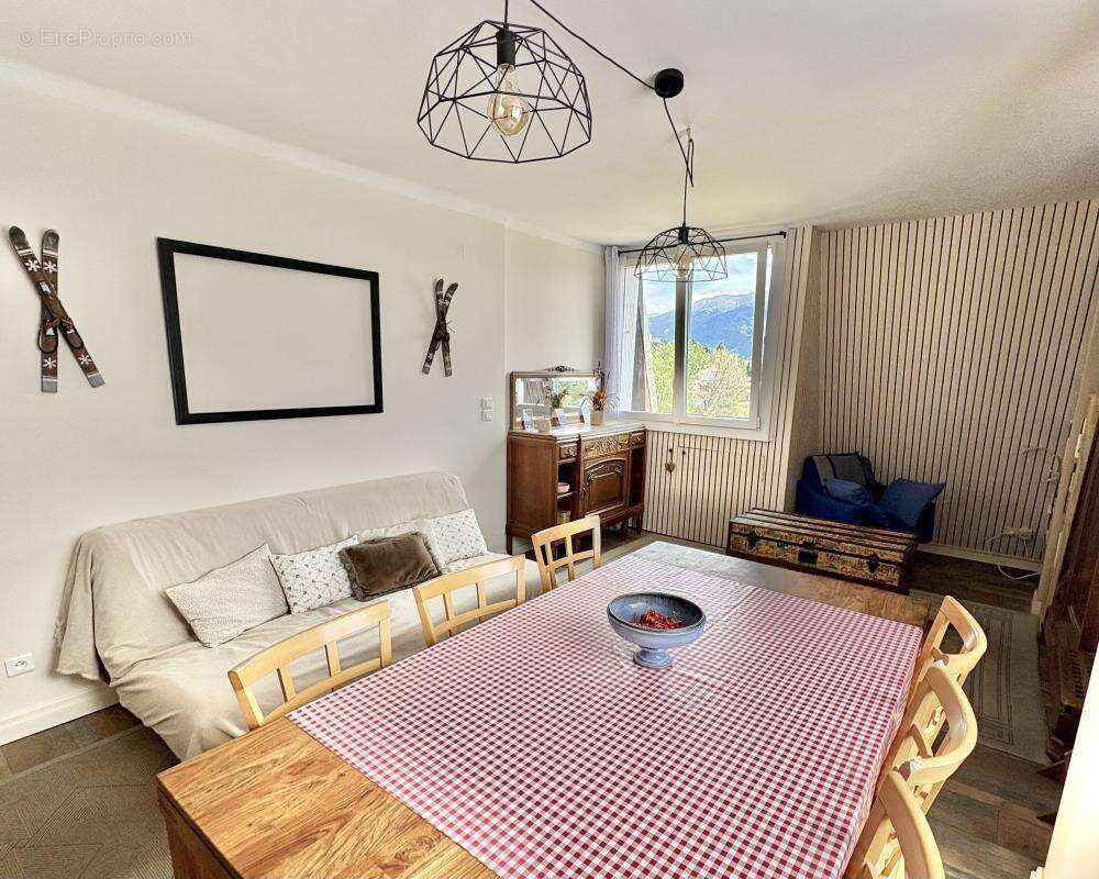 Appartement à FONT-ROMEU-ODEILLO-VIA