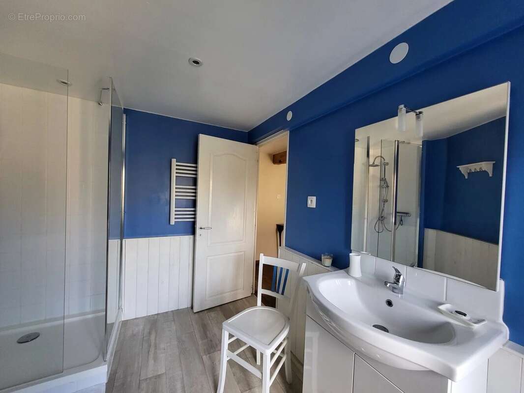 Maison à SAINT-PRIEST-LA-PLAINE