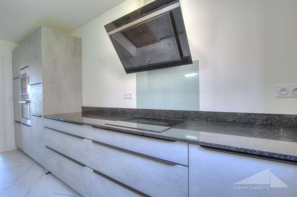 Appartement à THOIRY