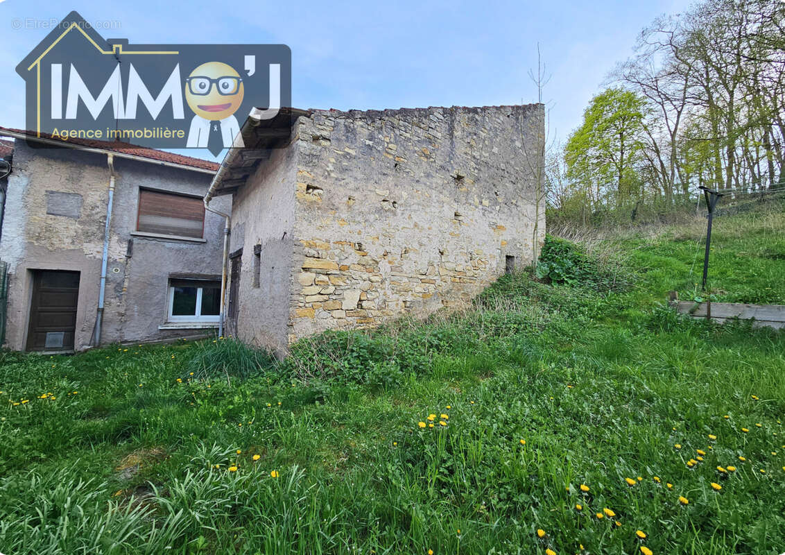 Maison à CREVECHAMPS