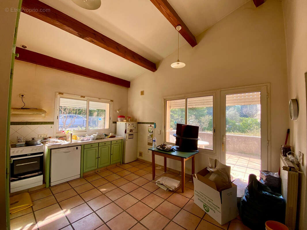 Maison à SAINT-CLEMENT-DE-RIVIERE