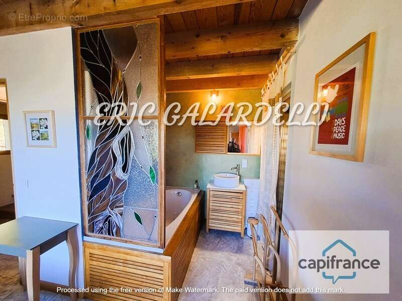 A VENDRE SUPERBE VILLA d’architecte bioclimatique 5 pièces, vue mer et vallée, belles finitions idéale et chaleureuse pour toute - photo 12