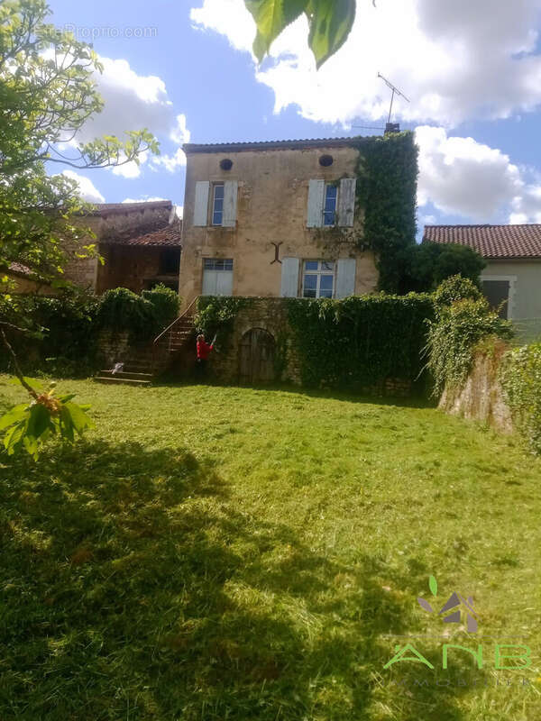 Maison à SAINT-CLAUD