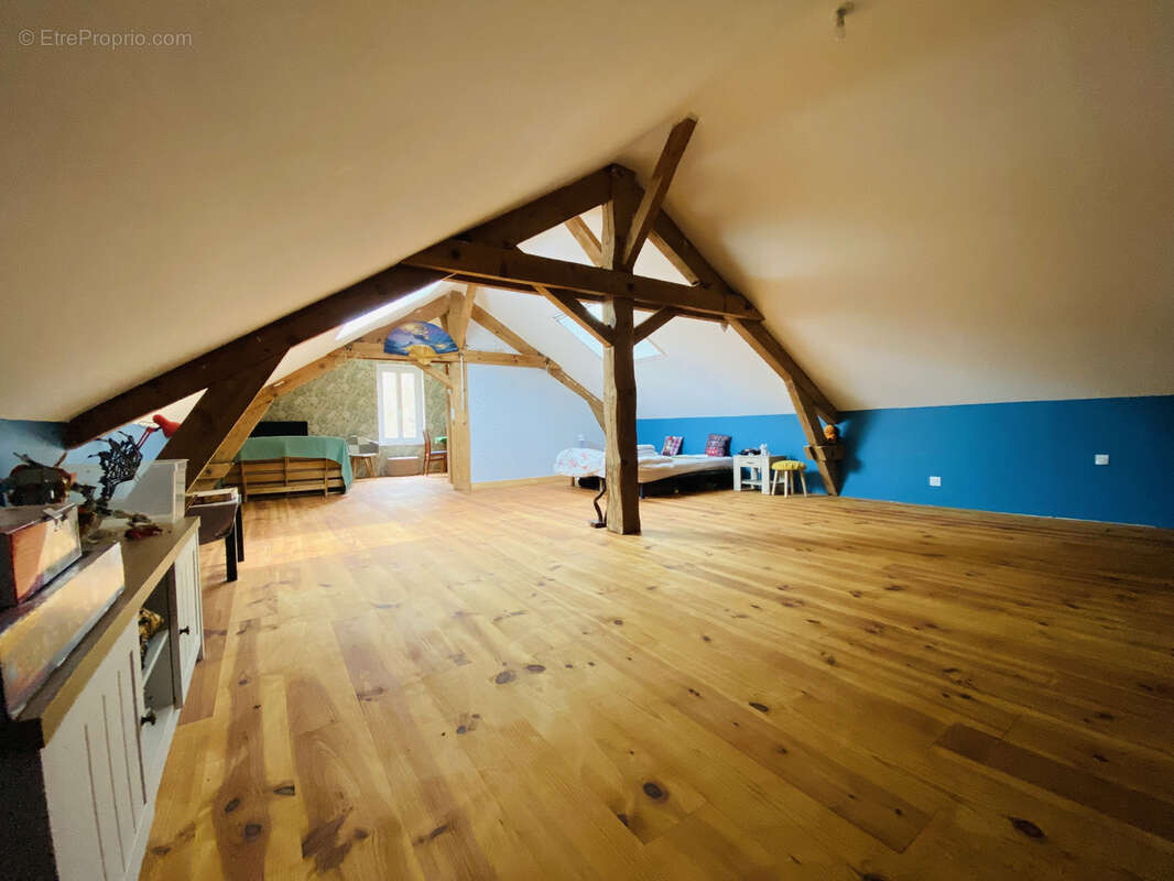 Maison à YGOS-SAINT-SATURNIN