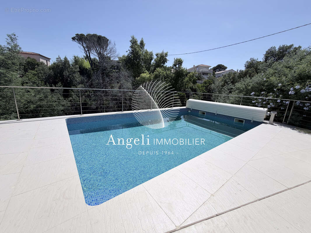 Maison à FREJUS
