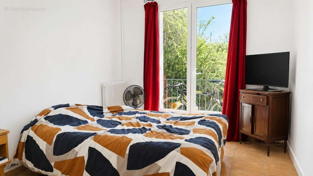 À vendre – appartement t3 avec balcon, garage et cave à digne-les-bains - photo 5
