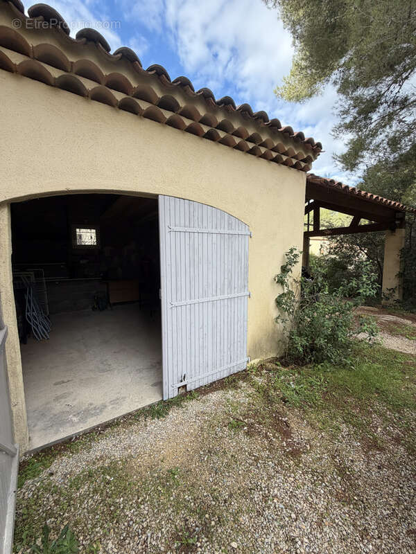 Maison à CORNILLON-CONFOUX