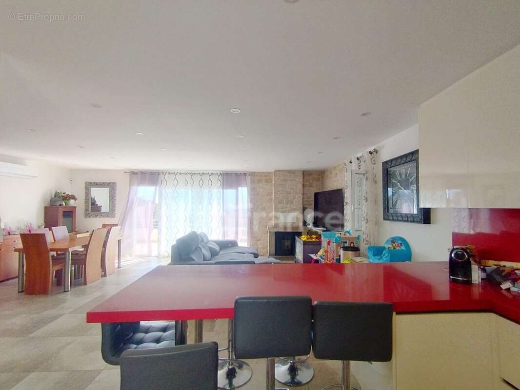 Maison T5 de 124 m2, avec grande terrasse et vue panoramique sur la mer, parking et son jardin à FOLELLI 20213 (HAUTE CORSE) - photo 6