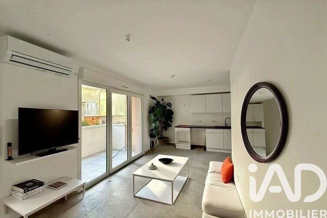 Photo 2 - Appartement à MARSEILLE-4E
