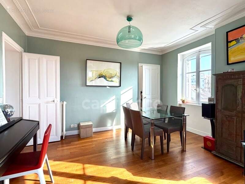Appartement à VERSAILLES