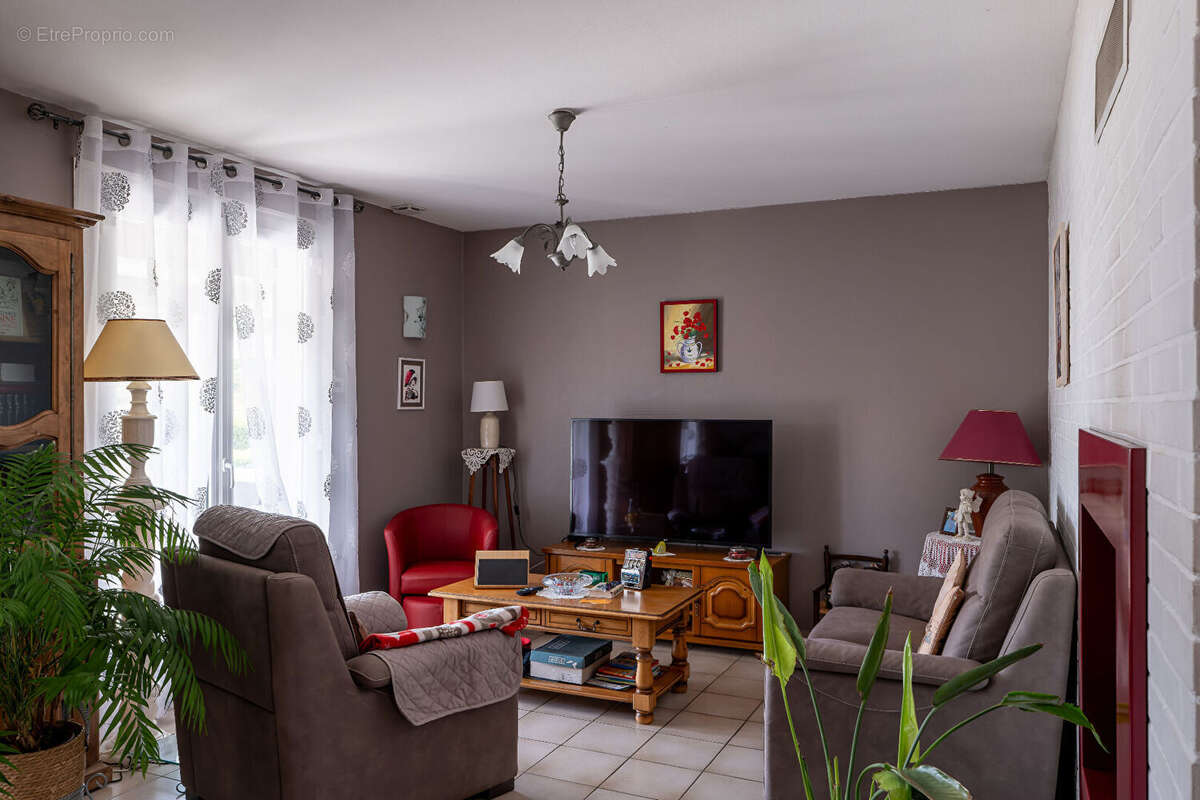 Maison à SAINTE-FLORINE