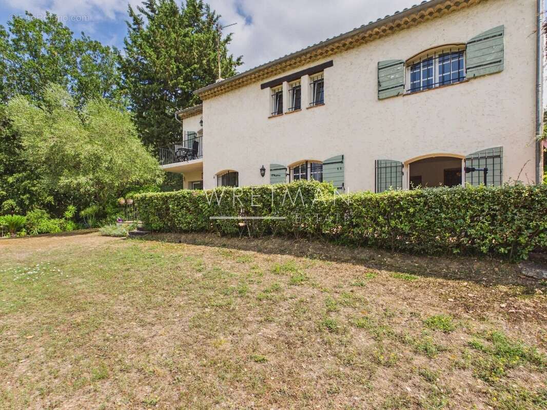 Villa familiale avec piscine dans une domaine sécurisé - Mougins - photo 4