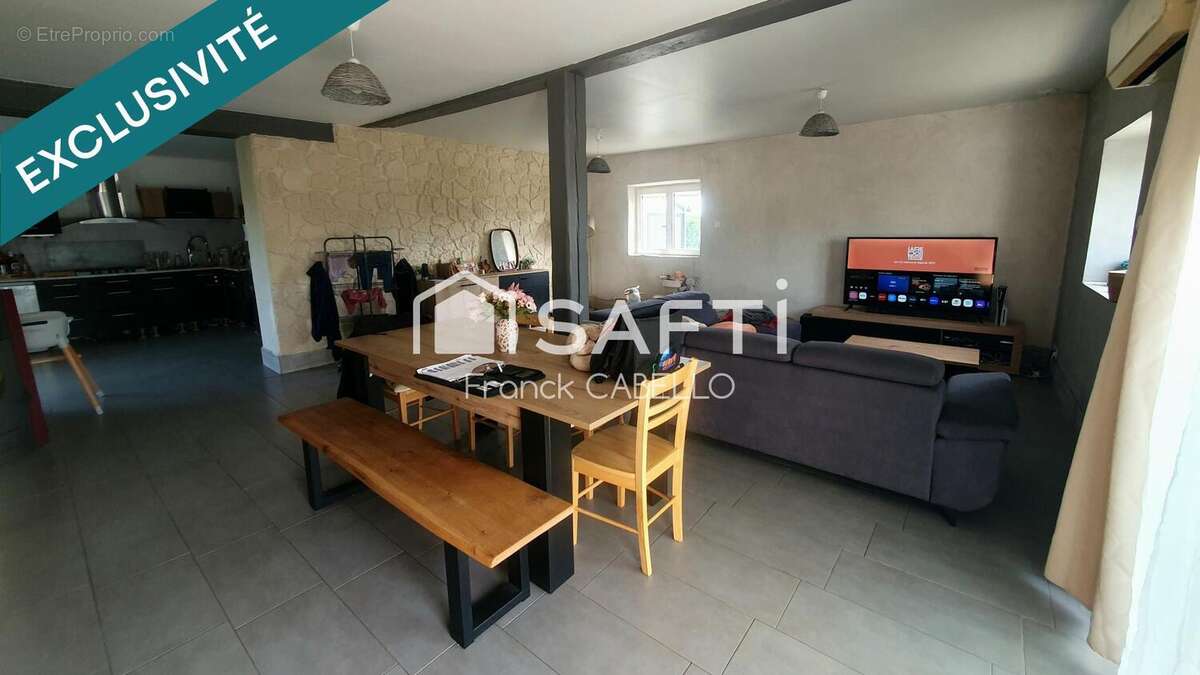 Photo 2 - Maison à SAINT-REMY-EN-ROLLAT