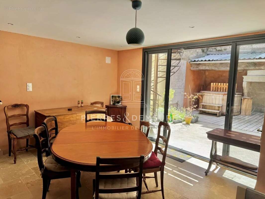 Maison de charme du XVIIe siècle avec 4 suites et bain nordique à La Charité-sur-Loire - photo 7