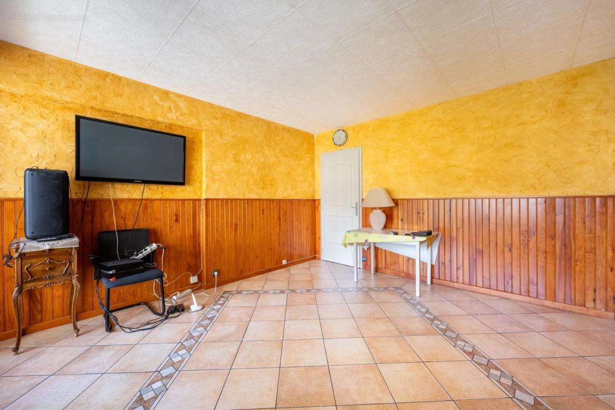 Appartement à LES MUREAUX
