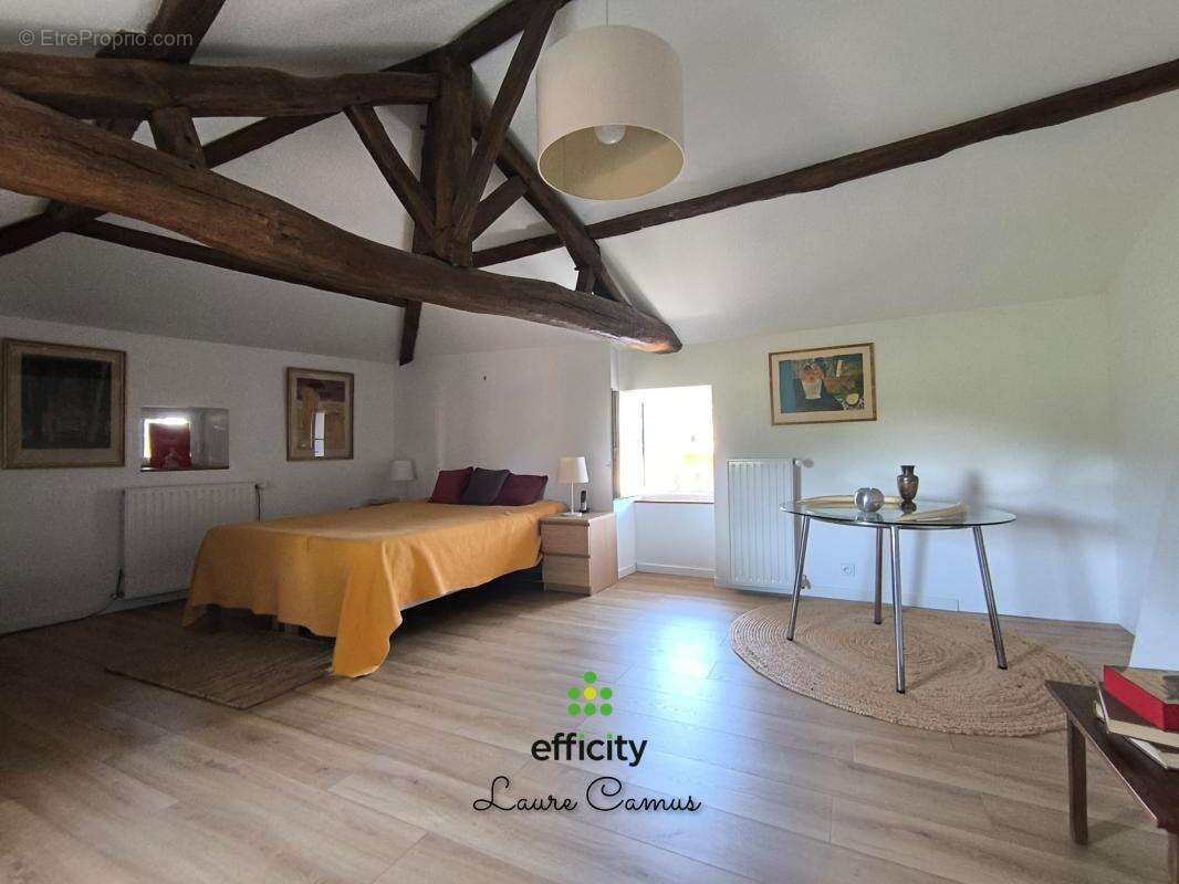 Maison 192 m² à Saint-Avaugourd-Des-Landes  - photo 9