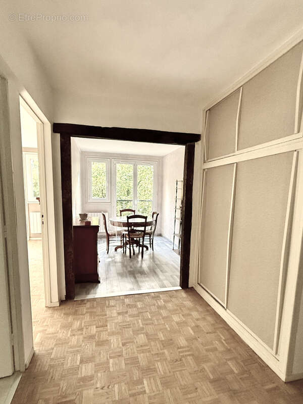 Appartement à VILLIERS-SUR-ORGE